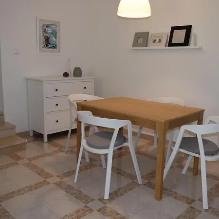 Lovely With Two Terraces*** Apartmán *